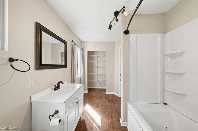 1555 Ambre Drive, Akron, OH 44312