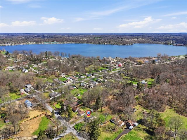 1555 Ambre Drive, Akron, OH 44312