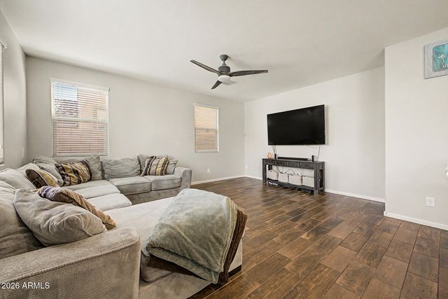 3938 E SOURWOOD Drive, Gilbert, AZ 85298