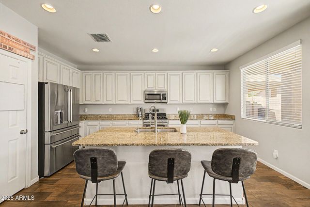 3938 E SOURWOOD Drive, Gilbert, AZ 85298