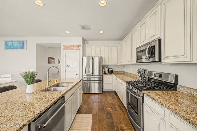 3938 E SOURWOOD Drive, Gilbert, AZ 85298