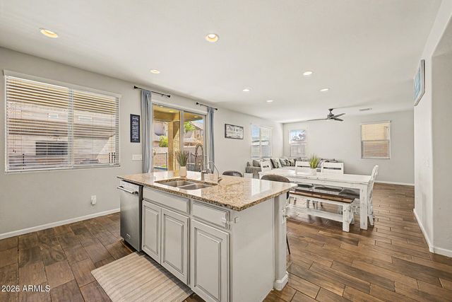 3938 E SOURWOOD Drive, Gilbert, AZ 85298