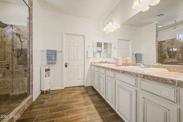 3938 E SOURWOOD Drive, Gilbert, AZ 85298