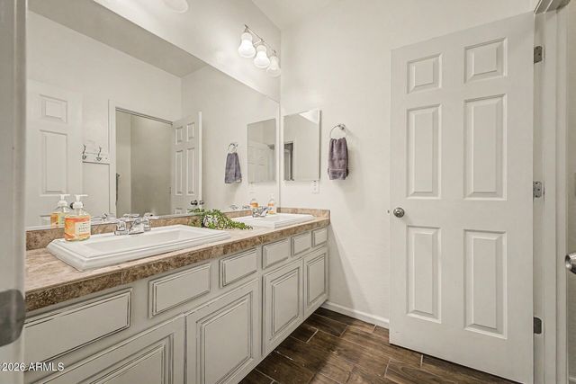 3938 E SOURWOOD Drive, Gilbert, AZ 85298