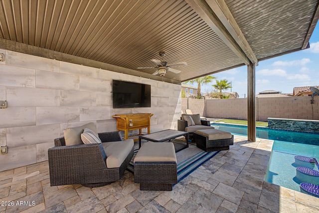 3938 E SOURWOOD Drive, Gilbert, AZ 85298