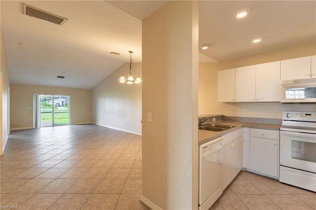 717 SE 8th ST, Cape Coral, FL 33990