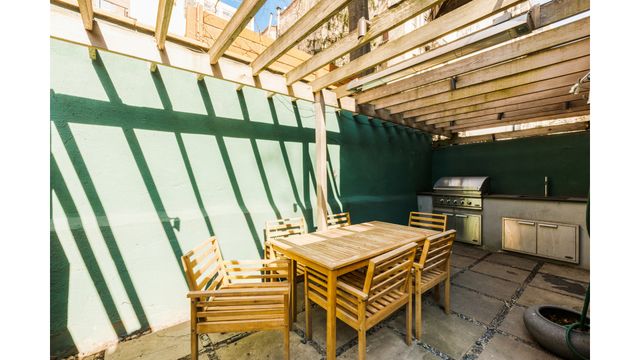 357 W 29TH Street GB, New York City, NY 10001