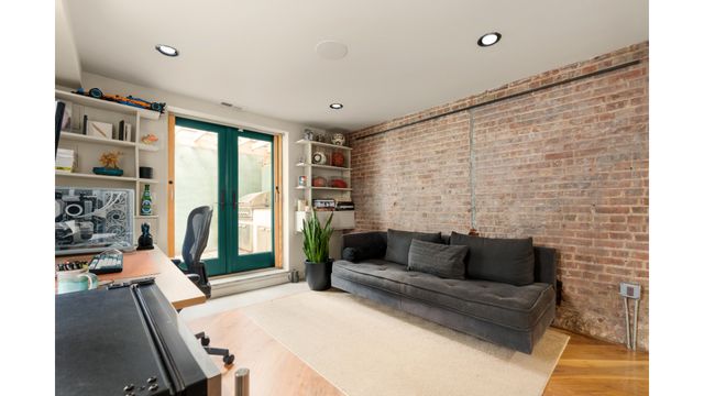 357 W 29TH Street GB, New York City, NY 10001