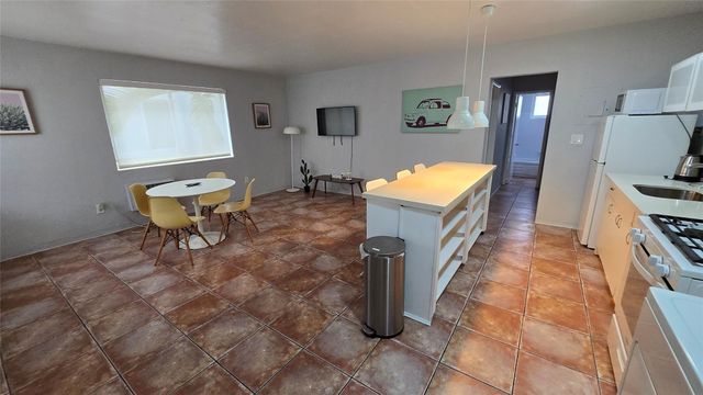 7725 Harding Avenue 2, Miami Beach, FL 33141
