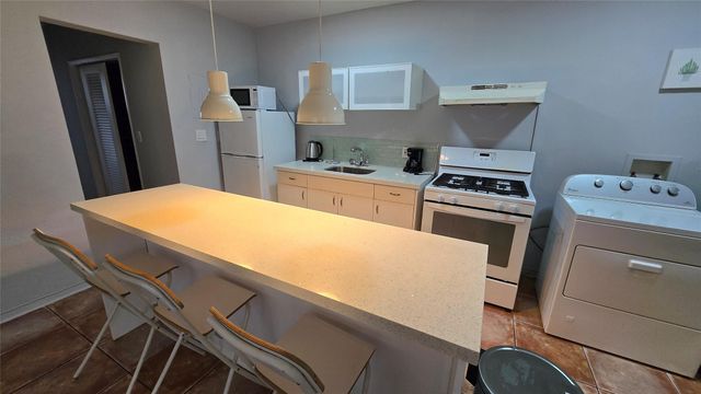 7725 Harding Avenue 2, Miami Beach, FL 33141