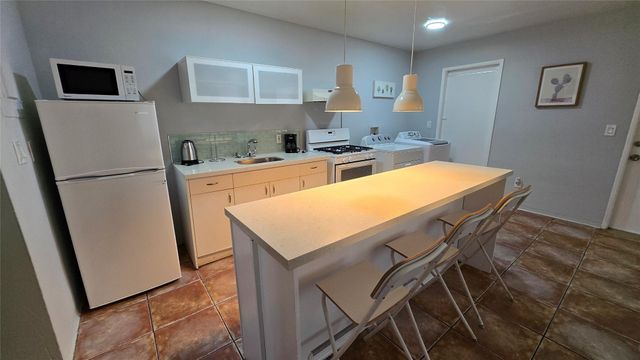 7725 Harding Avenue 2, Miami Beach, FL 33141