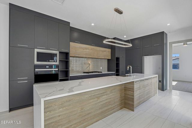 1930 CONCHO Court, El Paso, TX 79911