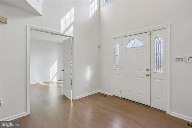 5700 MAGIC MOUNTAIN DR, North Bethesda, MD 20852