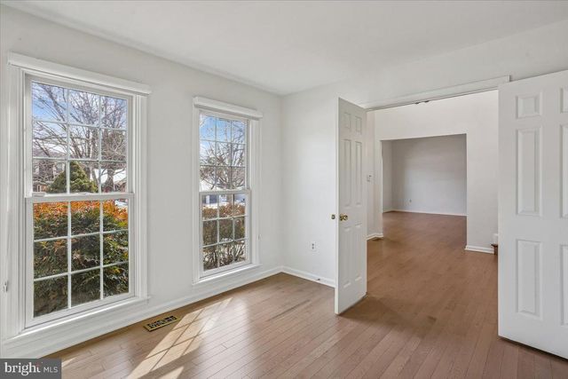 5700 MAGIC MOUNTAIN DR, North Bethesda, MD 20852