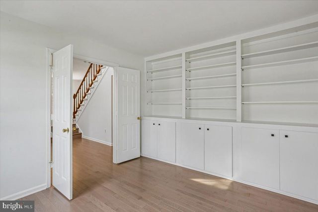 5700 MAGIC MOUNTAIN DR, North Bethesda, MD 20852