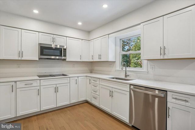 5700 MAGIC MOUNTAIN DR, North Bethesda, MD 20852