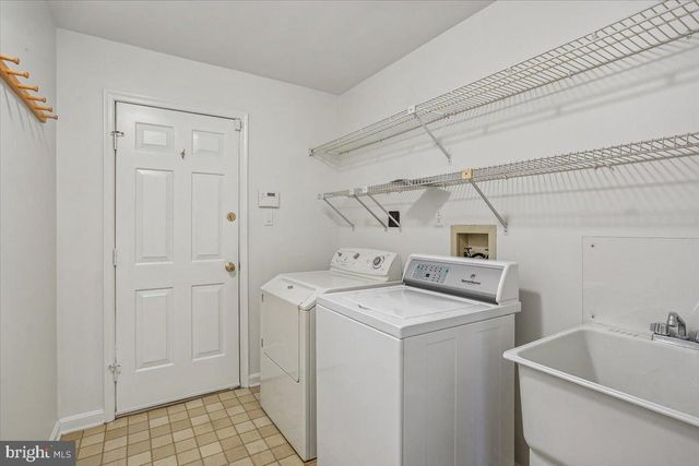 5700 MAGIC MOUNTAIN DR, North Bethesda, MD 20852