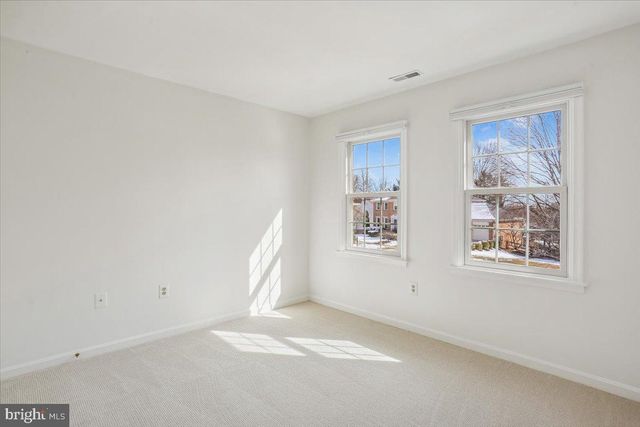 5700 MAGIC MOUNTAIN DR, North Bethesda, MD 20852