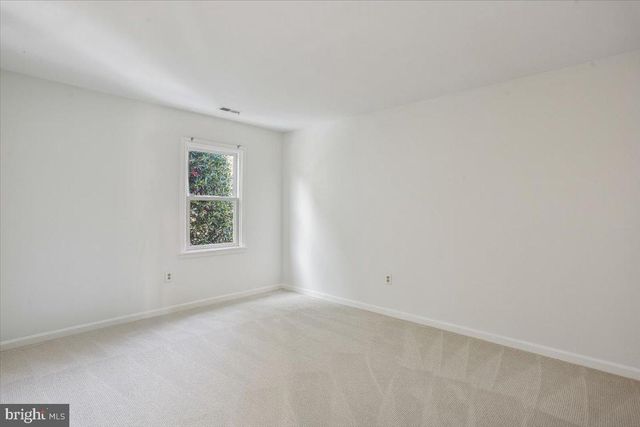 5700 MAGIC MOUNTAIN DR, North Bethesda, MD 20852