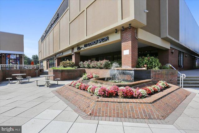 5700 MAGIC MOUNTAIN DR, North Bethesda, MD 20852