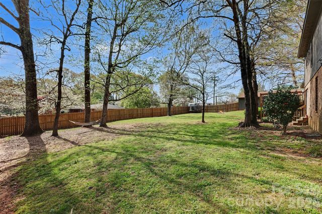 1226 Twin Lakes Road, Rock Hill, SC 29732