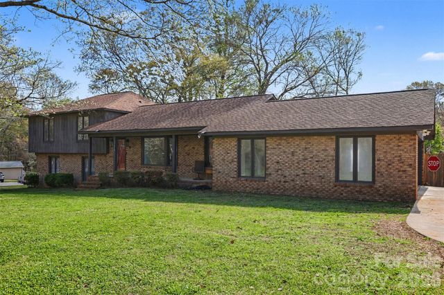 1226 Twin Lakes Road, Rock Hill, SC 29732