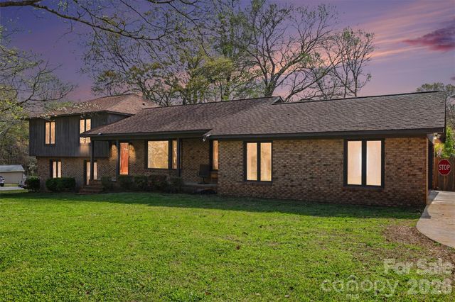 1226 Twin Lakes Road, Rock Hill, SC 29732