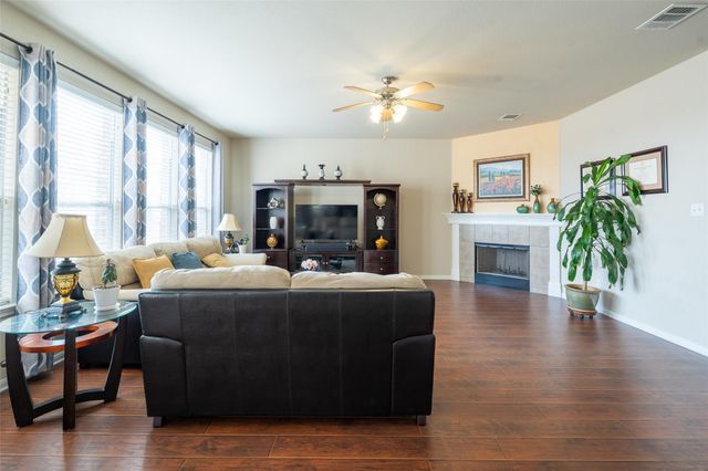 4501 Heritage Well LN, Round Rock, TX 78665