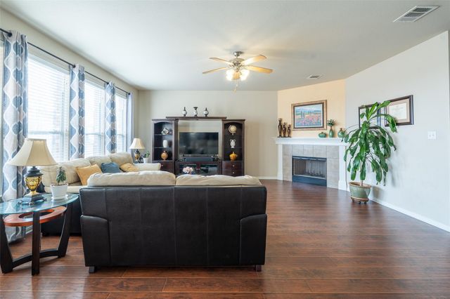 4501 Heritage Well LN, Round Rock, TX 78665