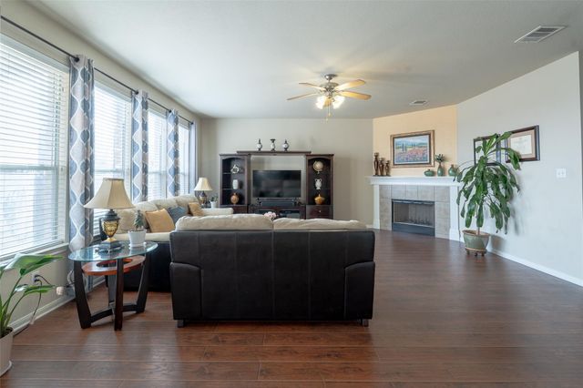 4501 Heritage Well LN, Round Rock, TX 78665