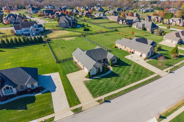 606 Old Coach Road, Nicholasville, KY 40356