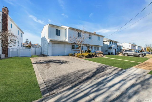 2505 Walters Court, Bellmore, NY 11710