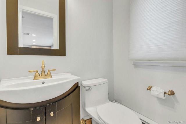 2505 Walters Court, Bellmore, NY 11710