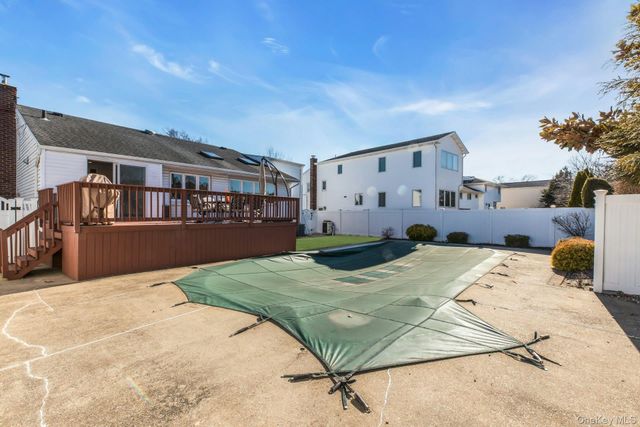 2505 Walters Court, Bellmore, NY 11710