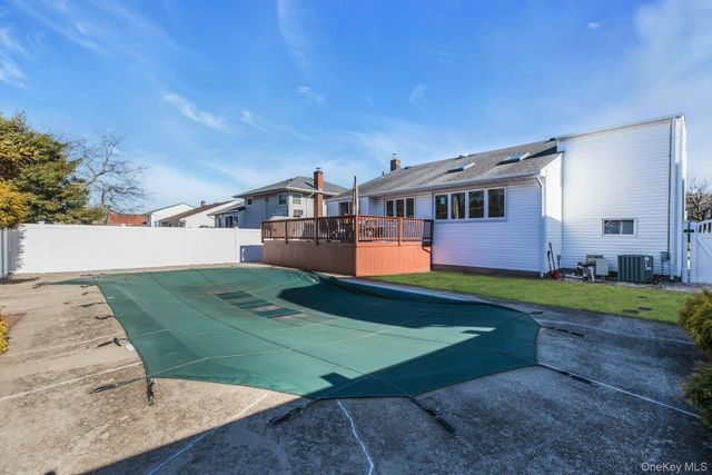 2505 Walters Court, Bellmore, NY 11710