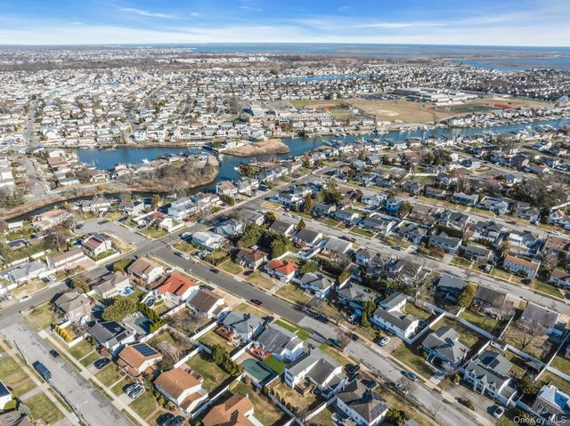 2505 Walters Court, Bellmore, NY 11710