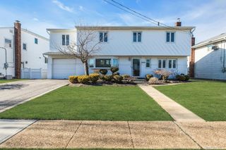 2505 Walters Court, Bellmore, NY 11710