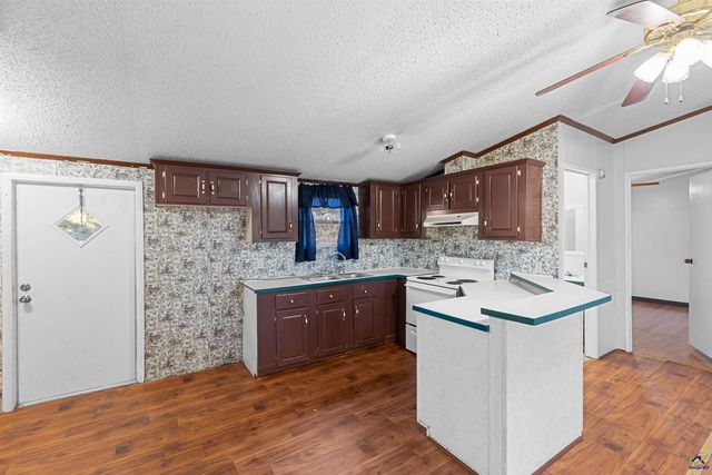 592 Toomer Rd, Perry, GA 31069