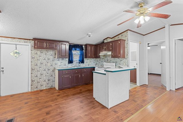 592 Toomer Rd, Perry, GA 31069