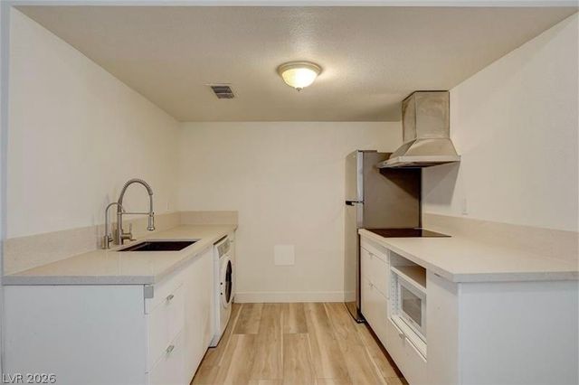 3841 Daisy Street 19, Las Vegas, NV 89119
