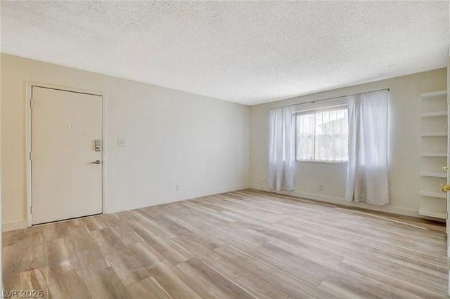 3841 Daisy Street 19, Las Vegas, NV 89119