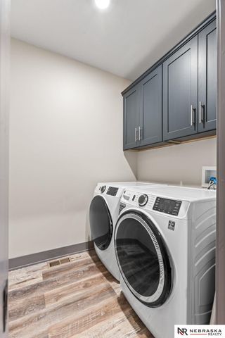 19817 Cottonwood Street, Gretna, NE 68028