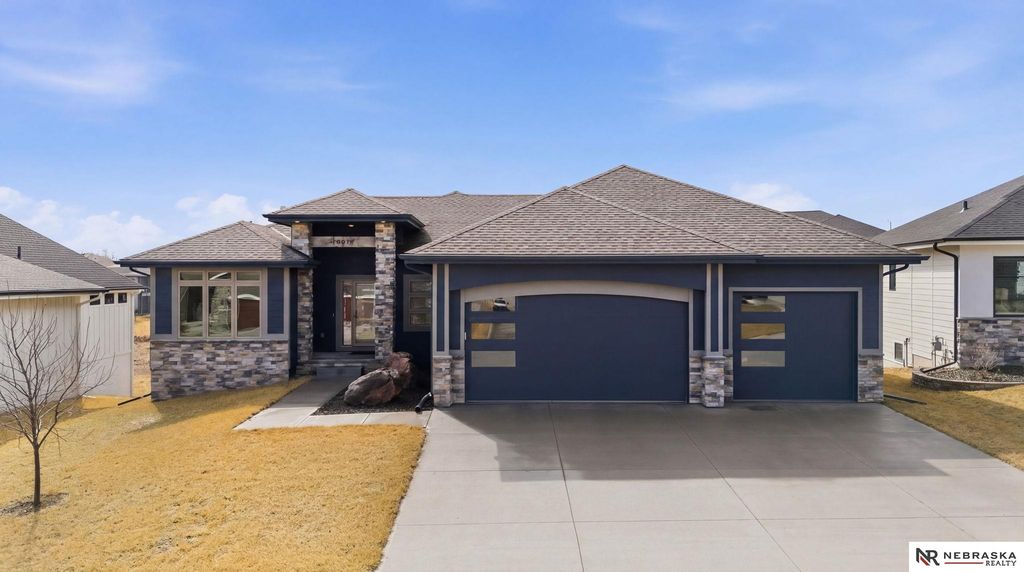 19817 Cottonwood Street, Gretna, NE 68028