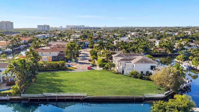 7401 NE Bay Cove Court, Boca Raton, FL 33487