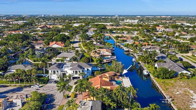 7401 NE Bay Cove Court, Boca Raton, FL 33487