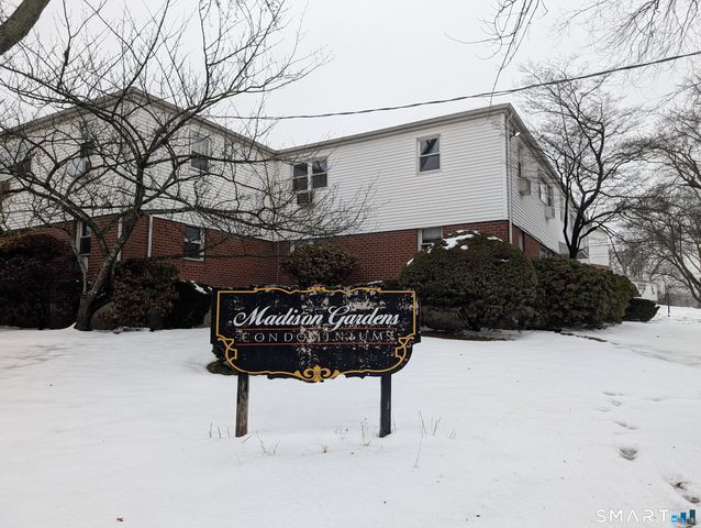 15 Cherry Hill Drive 2A, Bridgeport, CT 06606