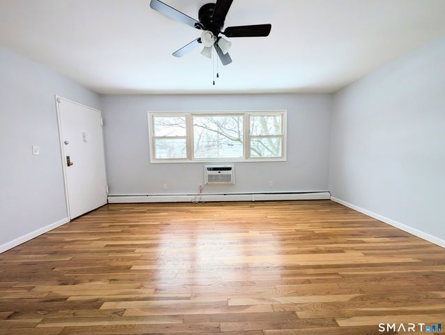 15 Cherry Hill Drive 2A, Bridgeport, CT 06606