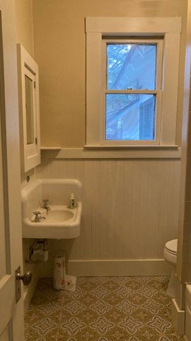 41008 Old School Road, Fall River Mills, CA 96028