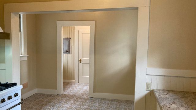 41008 Old School Road, Fall River Mills, CA 96028