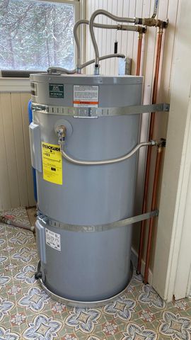 41008 Old School Road, Fall River Mills, CA 96028